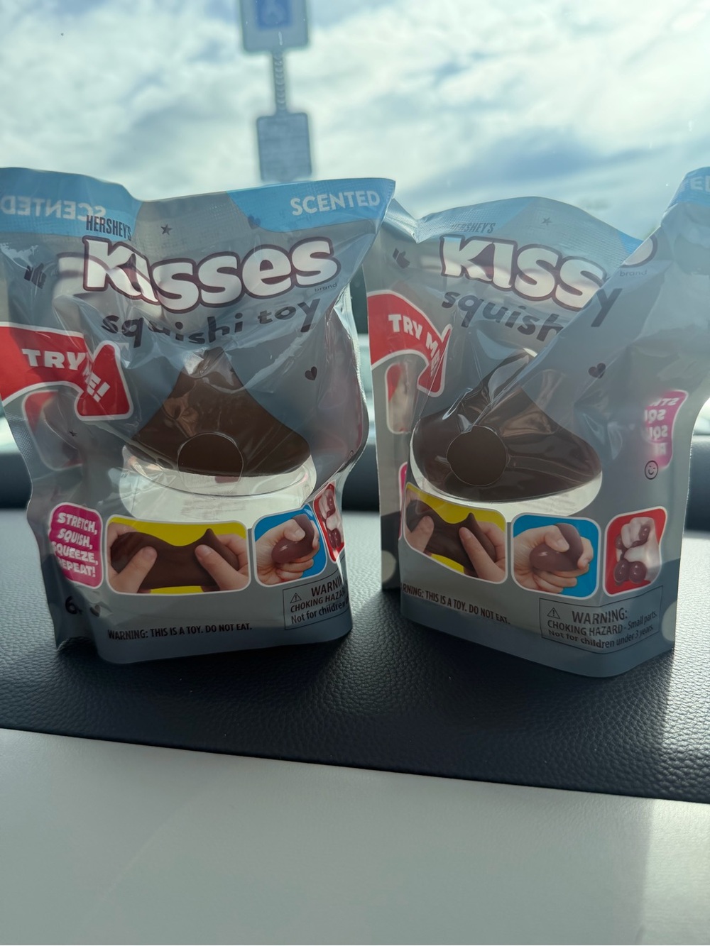 Kisses Scented Squishi Toy - Brown